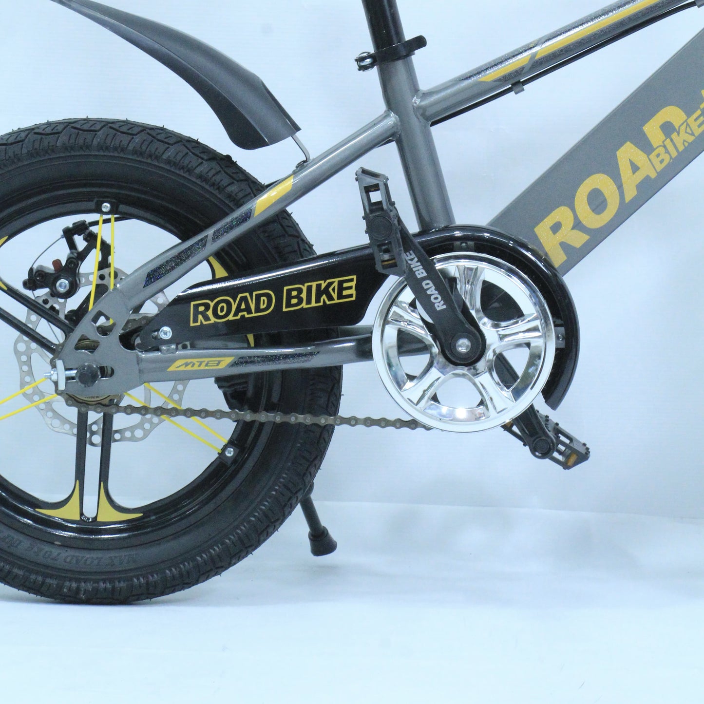 Stylish and Durable Children's Road Bike in Golden and Grey Color