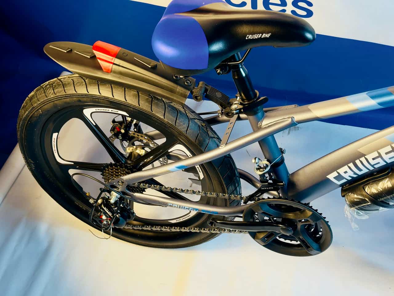 Cruiser Bike in Blue Color with Disk Brakes and Hydraulic Shocks
