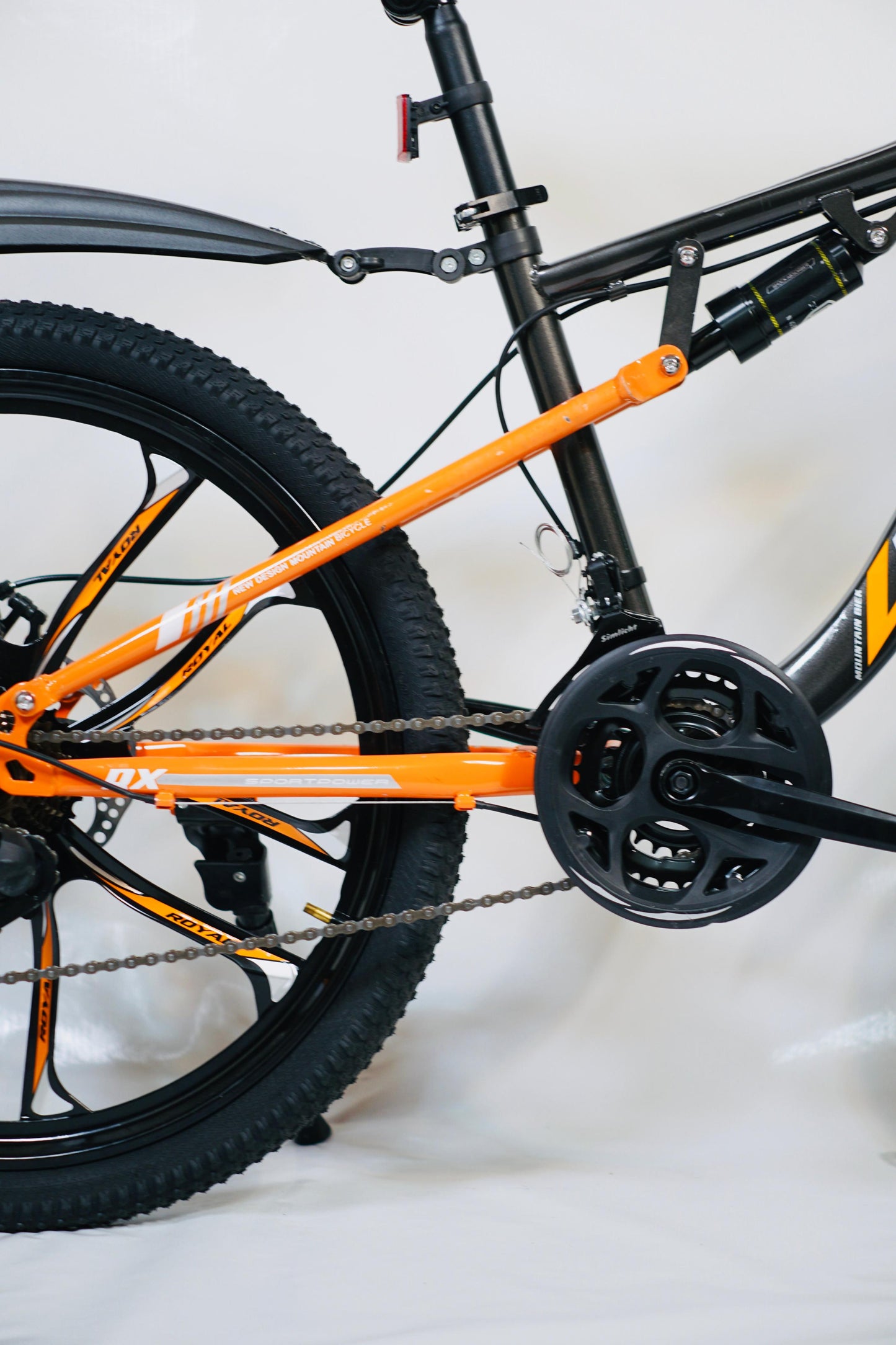 24 Inch Gear Cycle with Dual Disc Brakes & Hydraulic Shocks Black Color