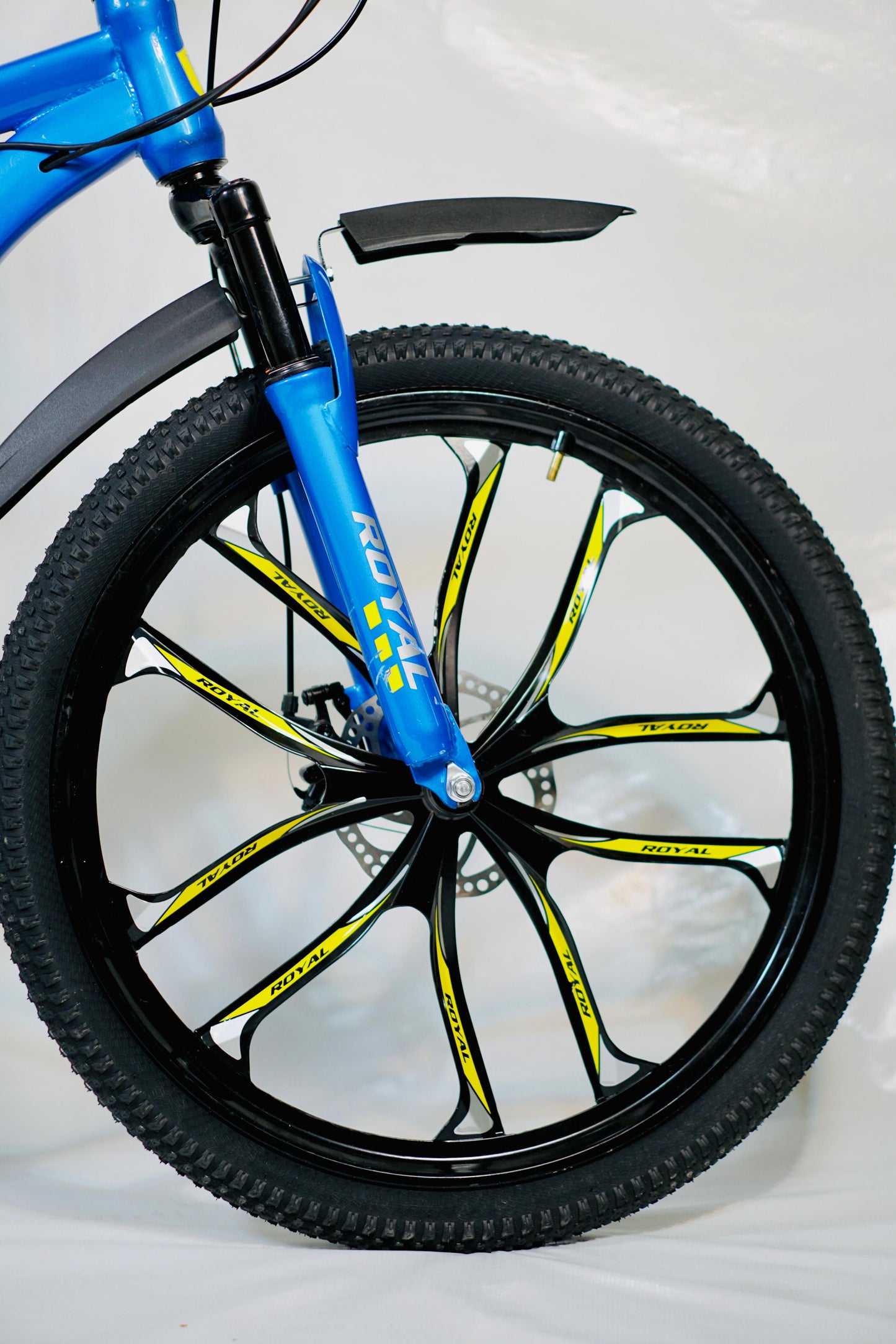 24 Inch Gear Cycle with Dual Disc Brakes & Hydraulic Shocks Blue and Yellow Color