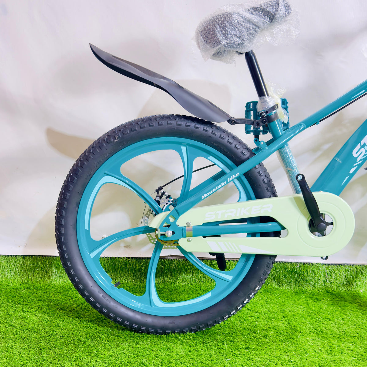 STRIKER 24 Inch Sports Bicycle Turquoise & Mint Green Hybrid Edition