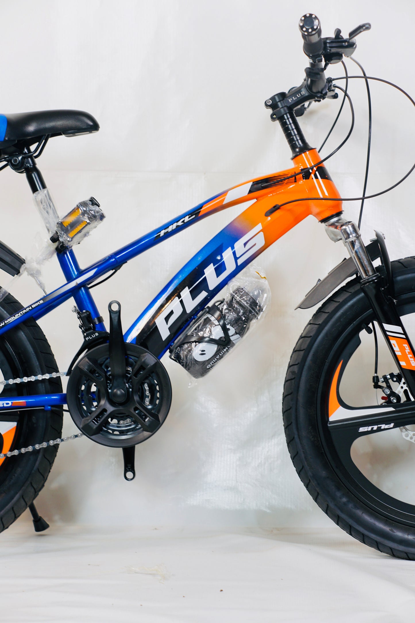 Plus 20 Inch Mountain Bike with 24 Speed Gear System in Blue Color