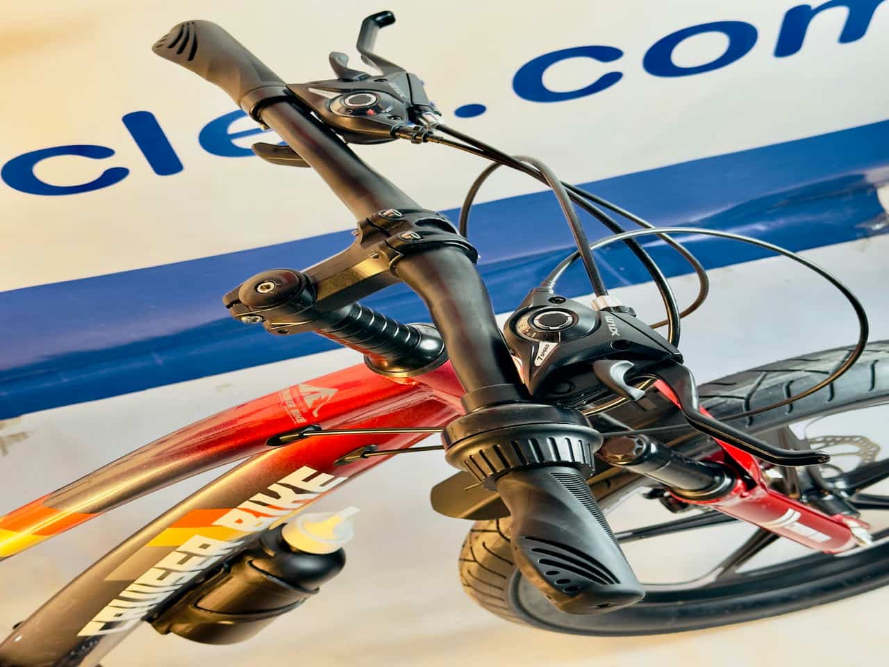 Cruiser Bike in Redish Tone with Disk Brakes and Hydraulic Shocks