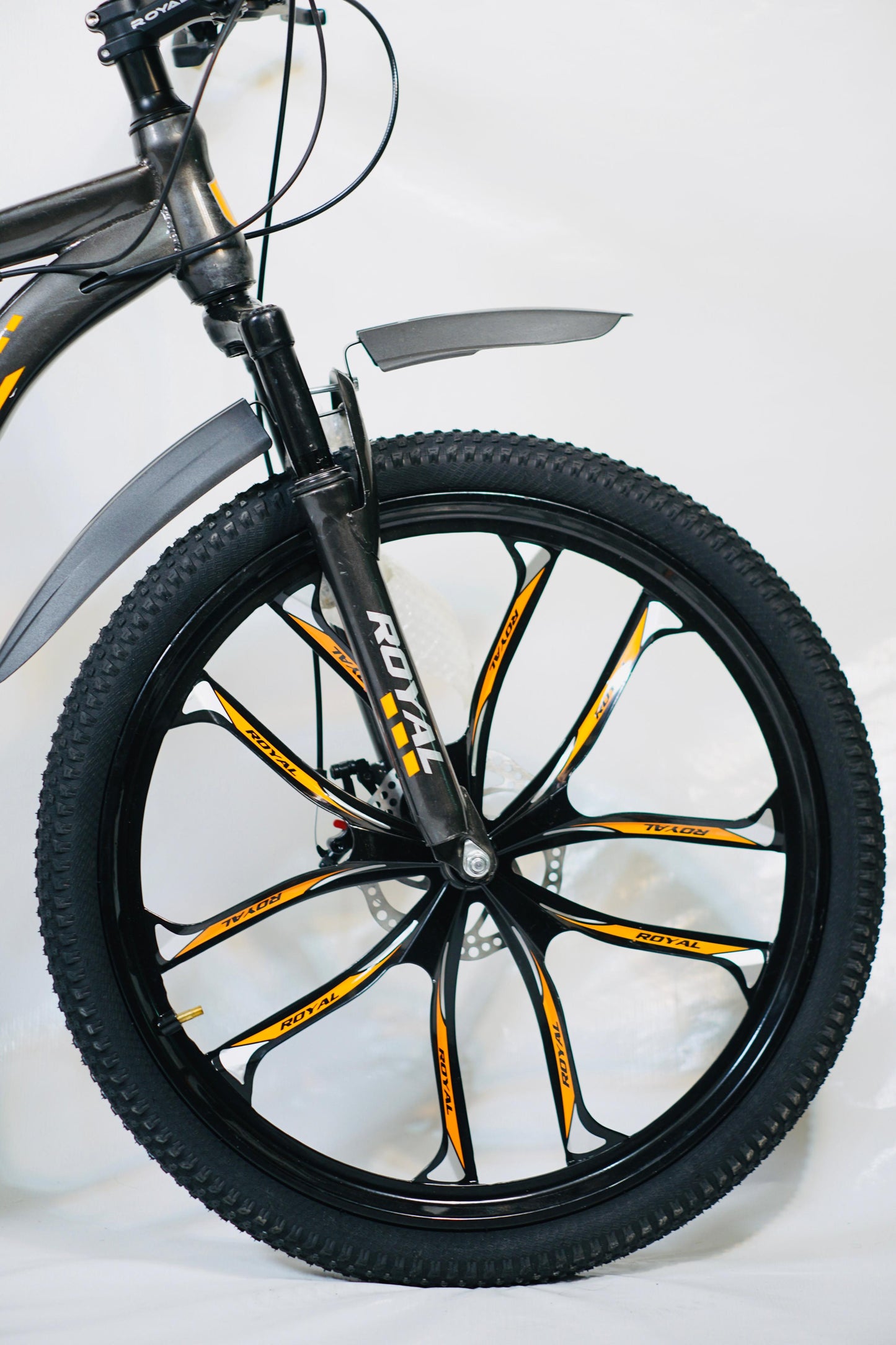 24 Inch Gear Cycle with Dual Disc Brakes & Hydraulic Shocks Black Color
