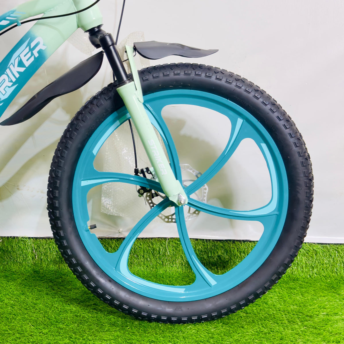 STRIKER 24 Inch Sports Bicycle Turquoise & Mint Green Hybrid Edition