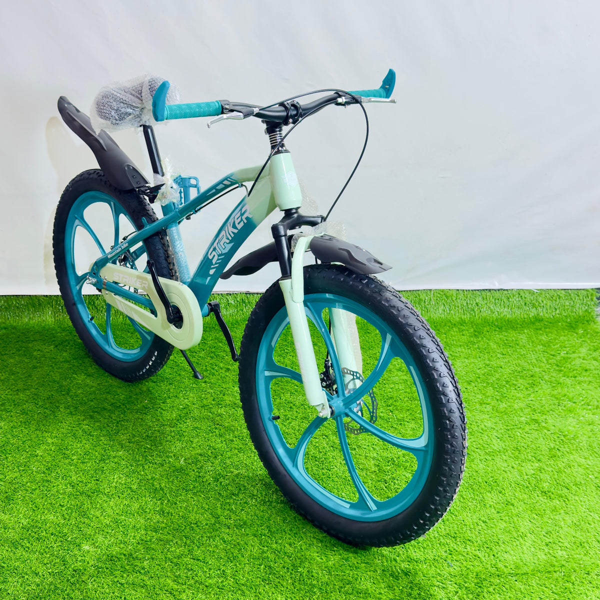 STRIKER 24 Inch Sports Bicycle Turquoise & Mint Green Hybrid Edition