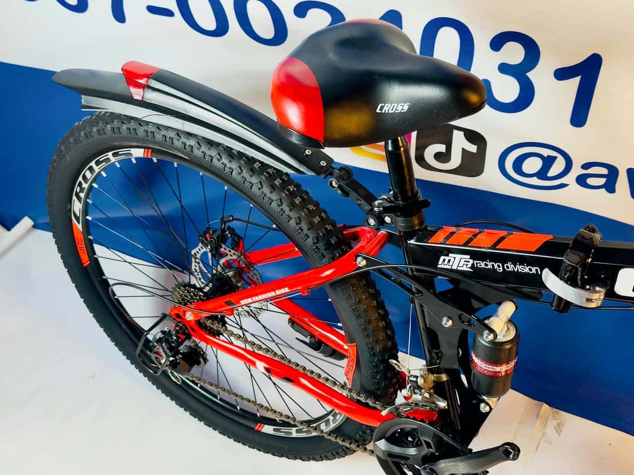 Cross Folding Mountain Bike with Gears and Disk Brakes