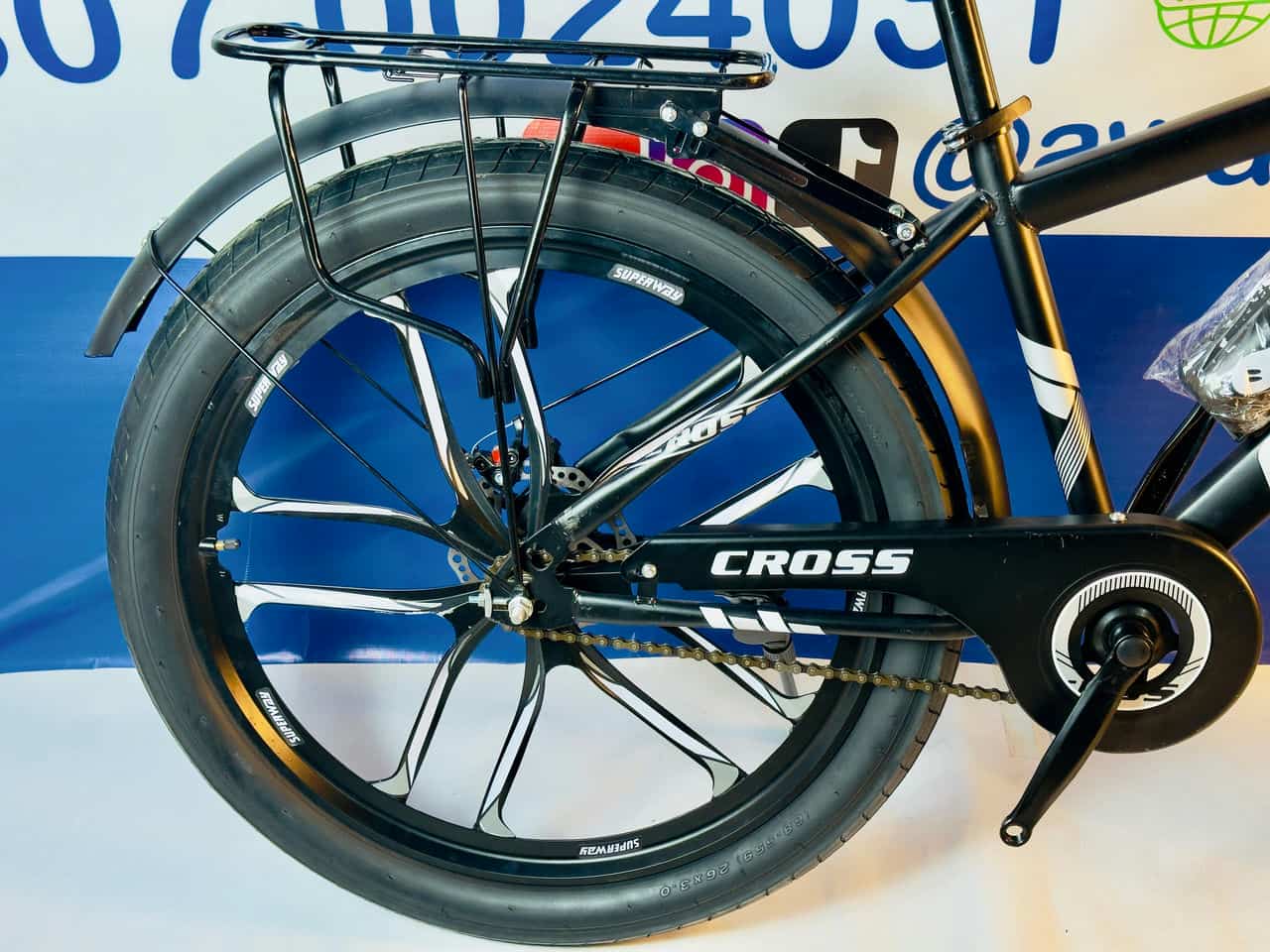 Cross Cycle in Black Color with Fat Tires and Dual Disk Brakes